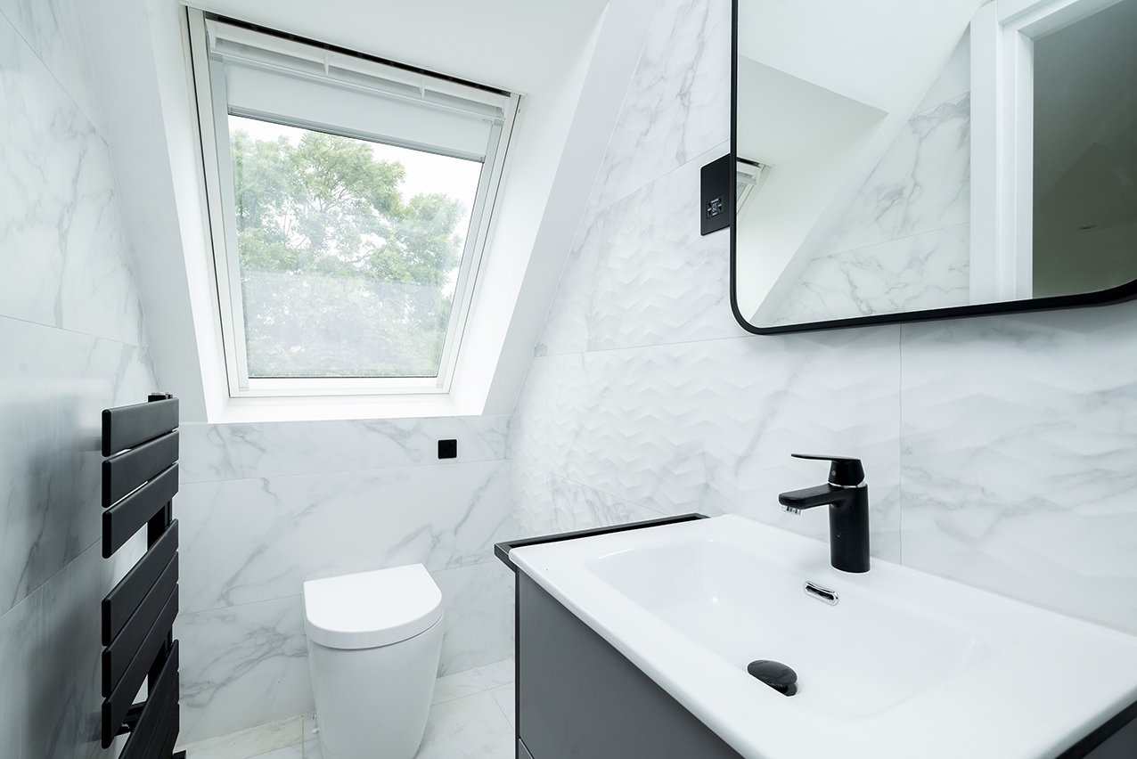 Bathrooms project photo 9 by Hozea Construction in North London