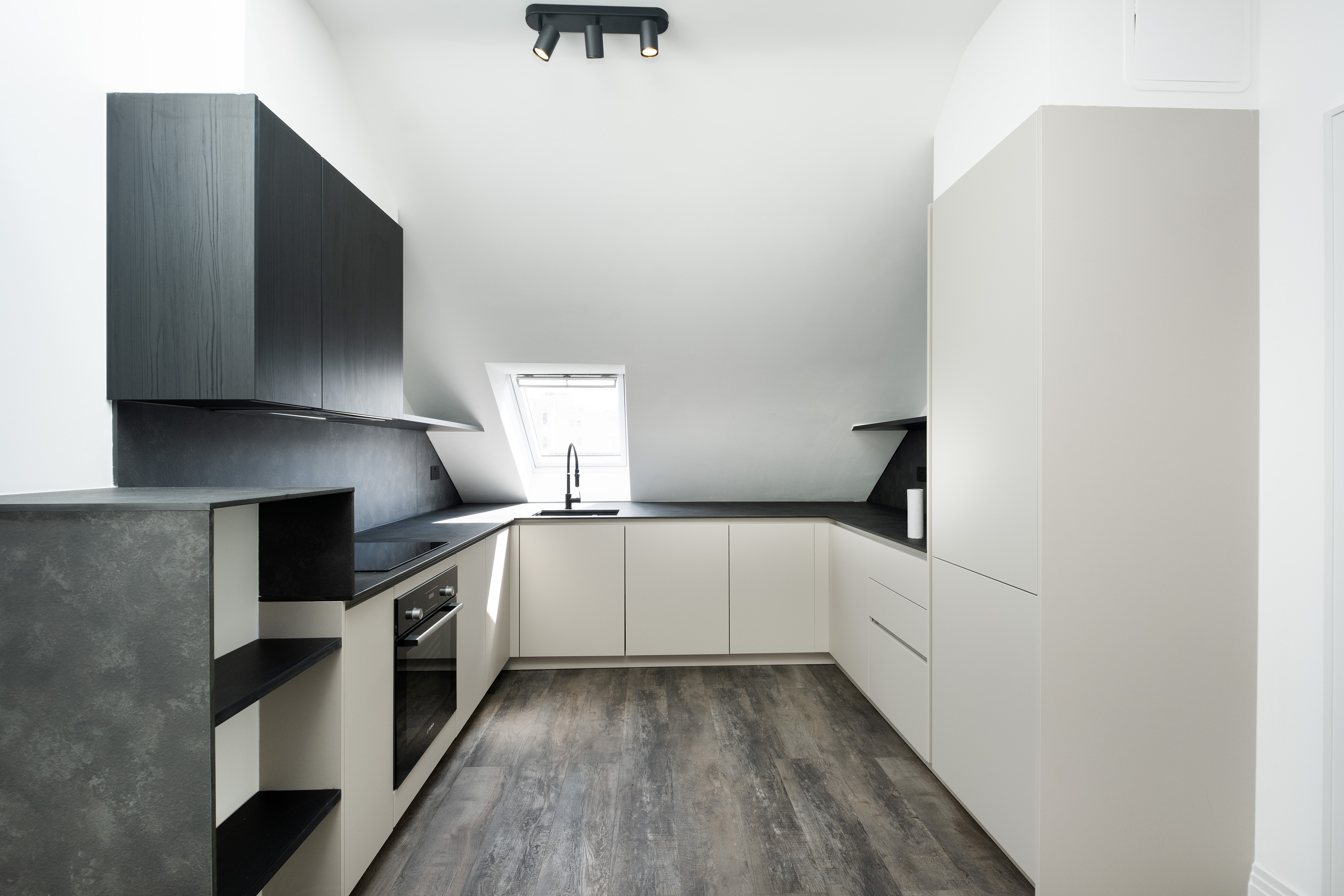 Loft conversions project photo 5 by Hozea Construction in North London